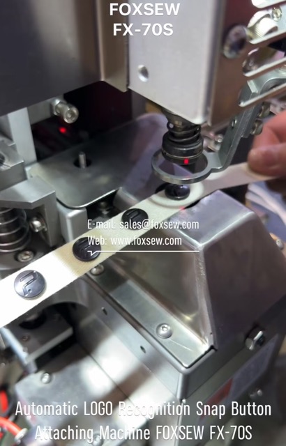 Automatic LOGO Recognition Snap Button Attaching Machine