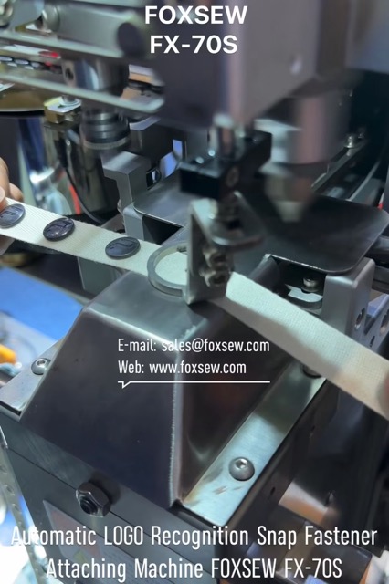 Automatic LOGO Recognition Snap Fastener Attaching Machine